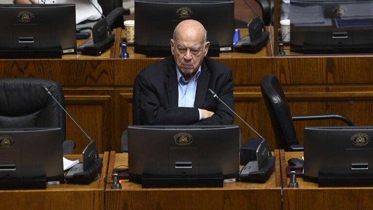 Insulza defiende a la ministra Fernández por la venta fallida de la casa de Allende y acusa a Republicanos de 