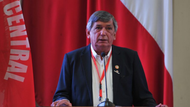 Comité Central del PC ratifica elección de Lautaro Carmona y Bárbara Figueroa