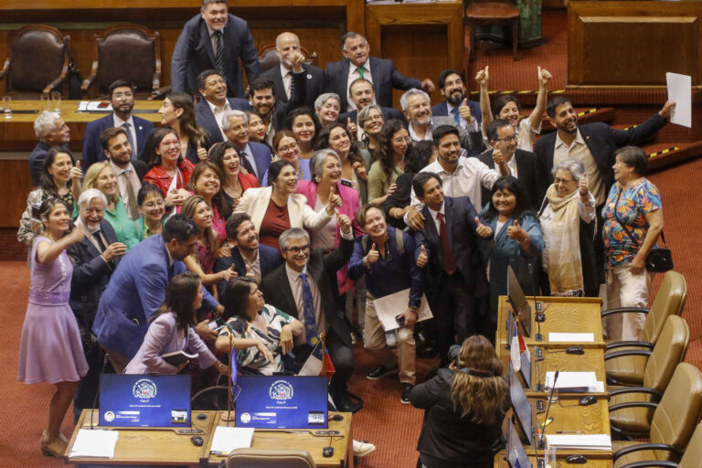 Reforma de pensiones es despachada a ley: Así fue la extensa jornada en la Cámara