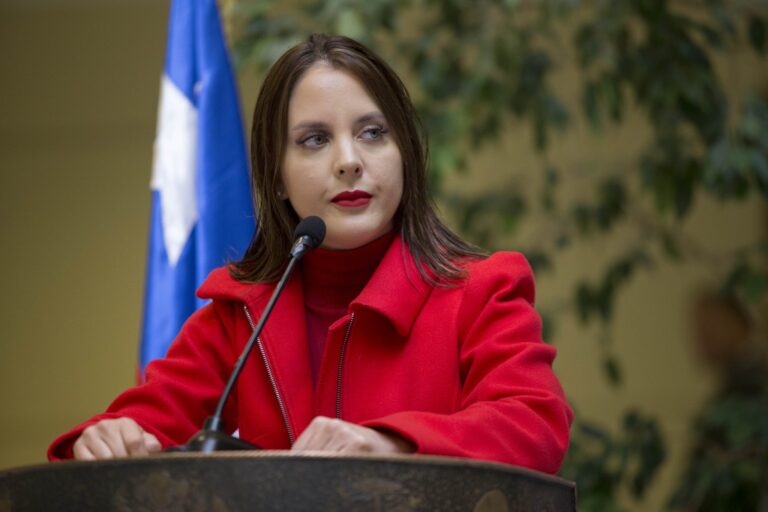 Musante vuelve a exigir la renuncia de Miguel Crispi tras nuevas revelaciones sobre fallida compra de la casa de Allende