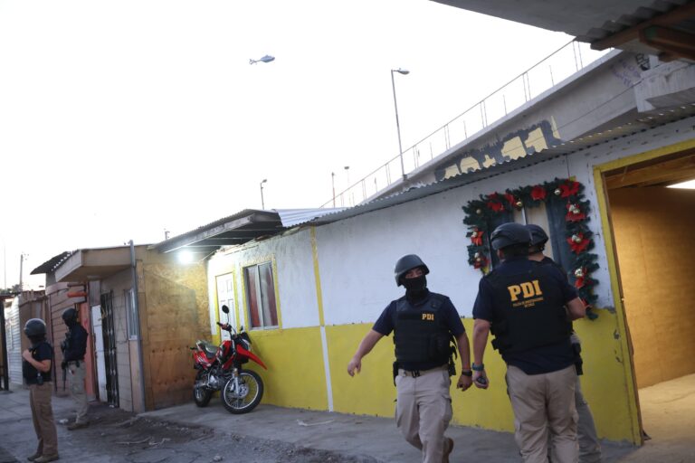 Caso Ronald Ojeda: Realizan masivo allanamiento en toma donde fue encontrado el cuerpo del militar en retiro venezolano