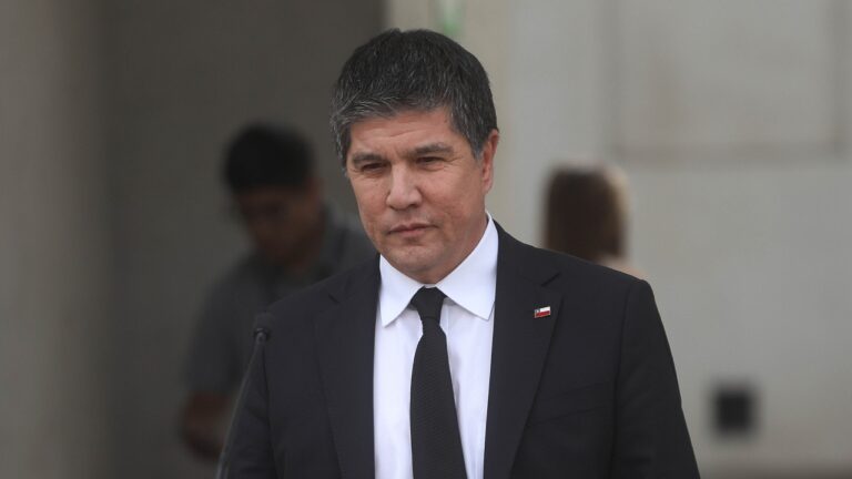 Caso Monsalve: Fiscalía indaga a gendarme que habría utilizado computador en favor de exsubsecretario en Capitán Yáber