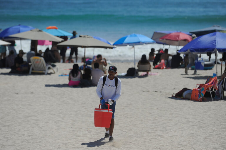 El mes favorito: Más del 60% de los veraneantes en Chile tomarán vacaciones en febrero