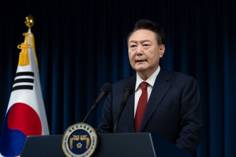 Continúa crisis política en Corea del Sur: Presidente destituido es acusado de insurrección por intento de ley marcial