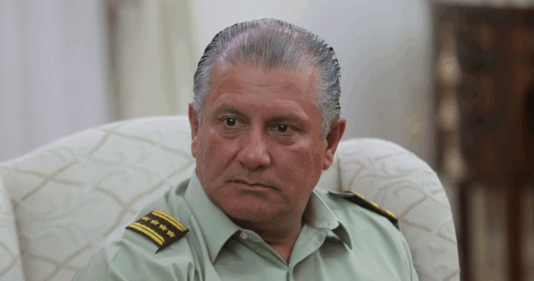 Autorizan salida de exgeneral de Carabineros en medio de juicio por malversación de fondos: Estará un mes en Costa Rica