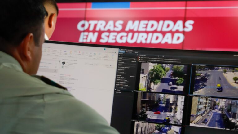 Así funcionará el nuevo sistema de televigilancia en micros de Red Movilidad: Se implementó en 1.600 buses