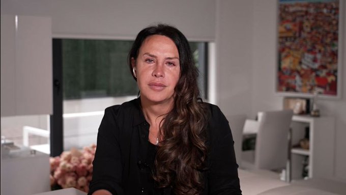 En entrevista exclusiva con CNN: Karla Sofía Gascón se disculpa entre lágrimas por polémicos tuits