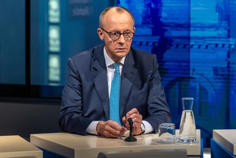 ¿Quién es Friedrich Merz, rival de Merkel y favorito en las elecciones alemanas?