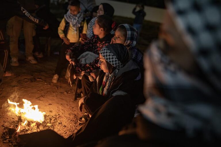 Acuerdo de Alto el Fuego: Hamás entrega cuerpos de 4 rehenes a la Cruz Roja e Israel inicia liberación de prisioneros palestinos