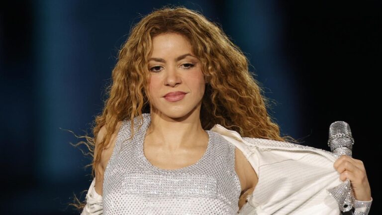 Shakira suspendió concierto en Lima tras ser hospitalizada por cuadro abdominal