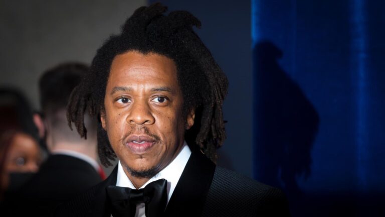 Mujer que acusó a Jay Z y Sean 