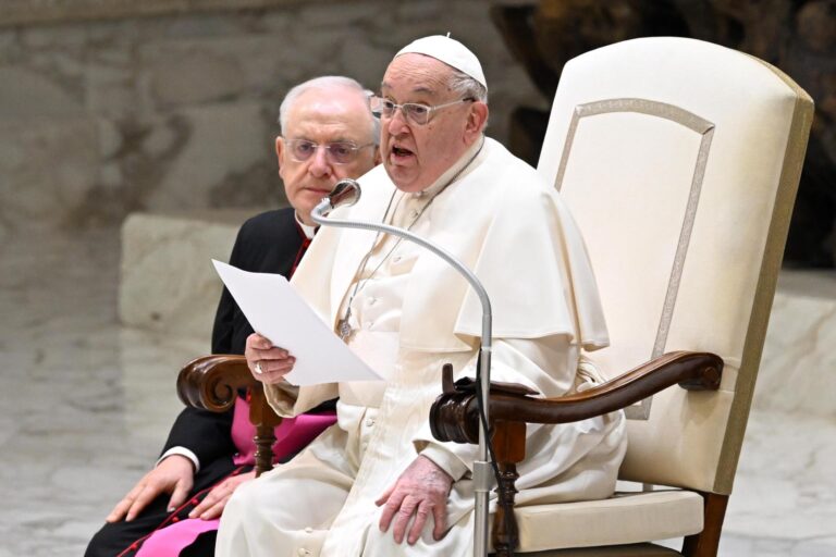 La salud del papa Francisco: cómo reducir las posibilidades de contraer neumonía y otras infecciones respiratorias