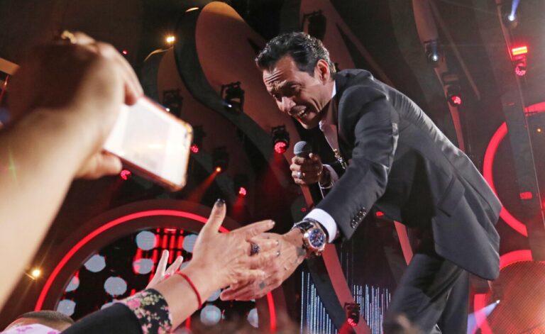 ¿Qué artistas y humoristas se presentan este domingo 23 de febrero en el Festival de Viña del Mar 2025?