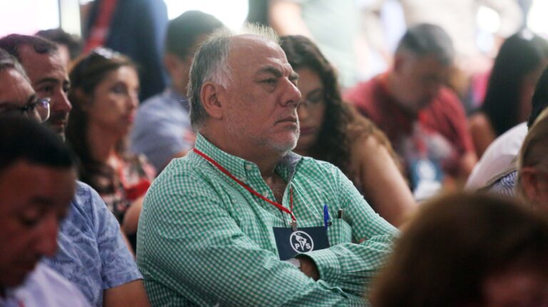 Osvaldo Andrade sobre posible candidatura de Michelle Bachelet: 