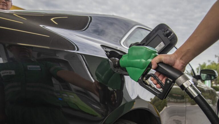 ¿Cómo variarán los precios de los combustibles esta semana?