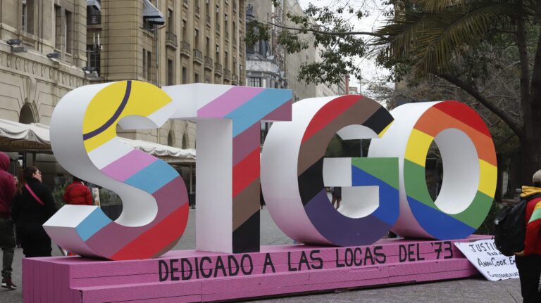 No habrá más intervenciones en las letras STGO de la Plaza de Armas: ¿Por qué se tomó esta medida?