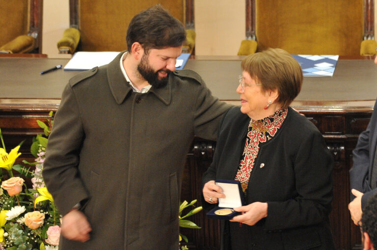 Columna de Jorge Jaraquemada: Boric, el legado y Bachelet