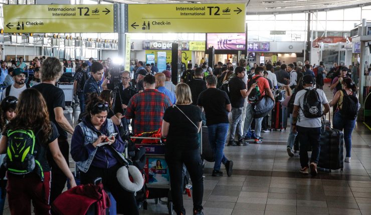 Aeropuerto de Santiago activó sistemas de respaldo tras corte de luz: “Por el momento se mantiene la operación regular”