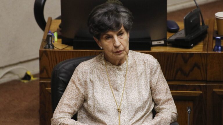 Senadora Allende responde al TC tras requerimiento presentado en su contra