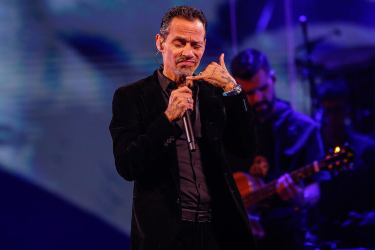 ¿Y el backstage? El ritual que Marc Anthony no cumplió al abrir los shows del Festival de Viña 2025