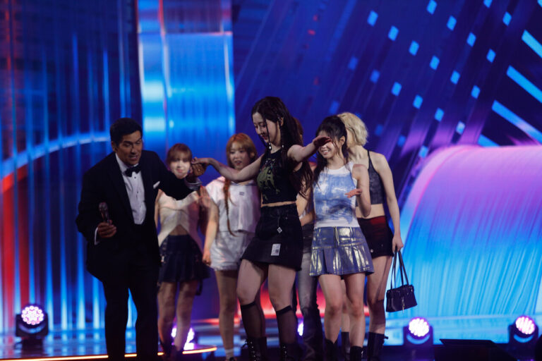 Integrante del grupo de K-pop NMIXX habla de su paso por el Festival de Viña: “Estoy muy agradecida”