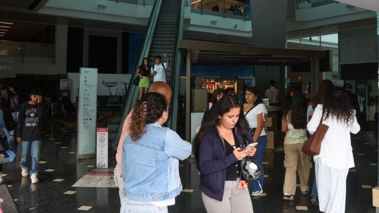 Autoridades informan que corte de luz nacional se debe a una “desconexión del sistema de transmisión en el Norte Chico”