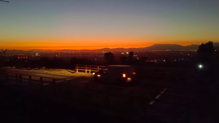 Para entender el masivo corte de luz: ¿Cómo se creó el sistema eléctrico en Chile y cómo funciona?