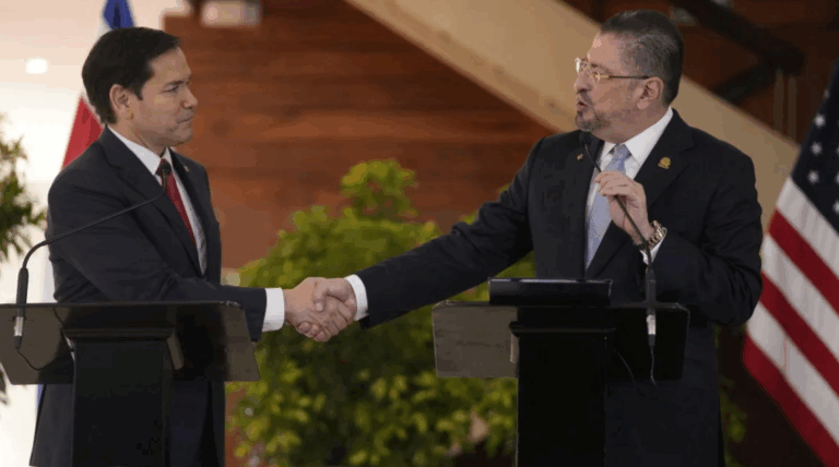 Costa Rica acepta recibir y repatriar a 200 migrantes asiáticos deportados por Estados Unidos