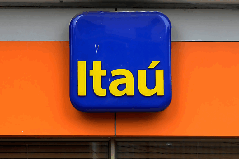 Banco Itaú se querella contra exsubgerente y ejecutivos de Nevasa: Acusa perjuicio por $2.400 millones
