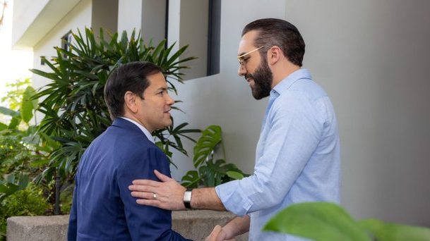 Bukele acepta recibir y encarcelar a migrantes indocumentados con antecedentes penales en EE.UU., dijo Rubio