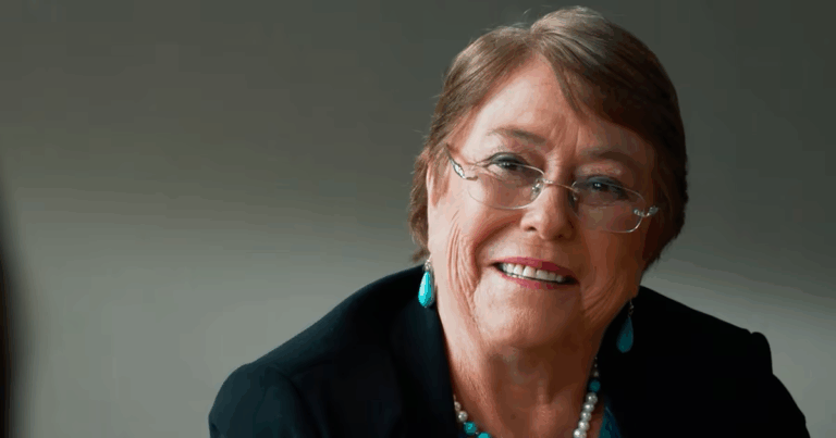 ¿Un tercer mandato? Frente Amplio abre la puerta a apoyar a Michelle Bachelet en una eventual nueva candidatura presidencial