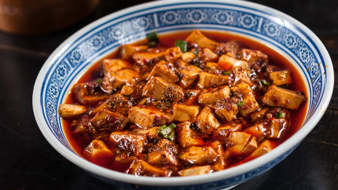 El tofu mapo es uno de los platos más populares de Sichuan. Jiang/Adobe Stock