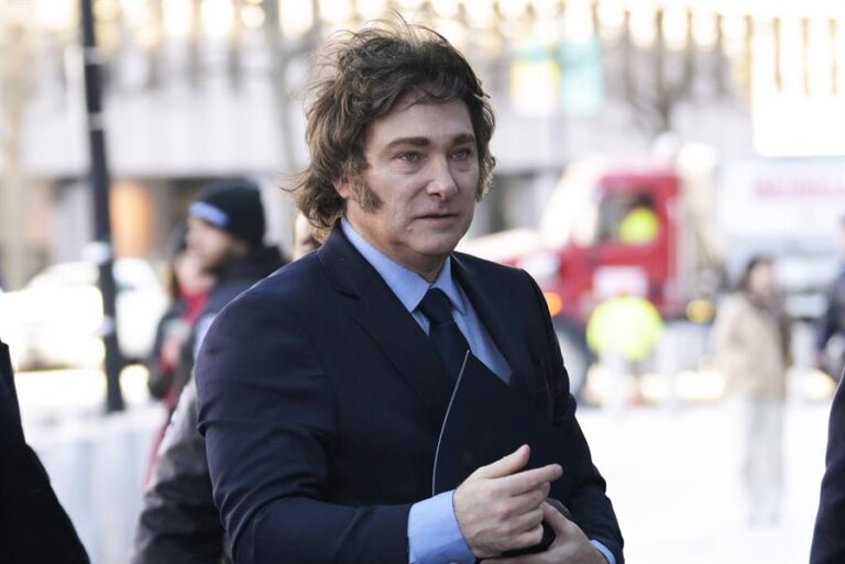 Javier Milei logra el aval parlamentario a su decreto para firmar un nuevo acuerdo con el FMI