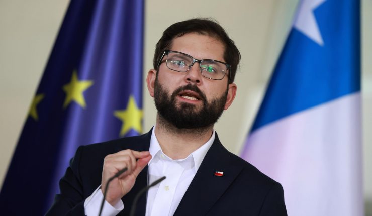 Cadem: 29% aprueba gestión del Presidente Gabriel Boric