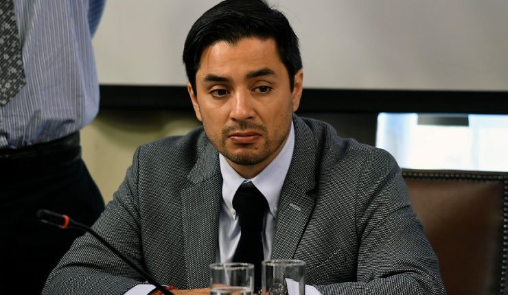 Diputado Carter urge primarias en la derecha tras candidatura de Tohá: 
