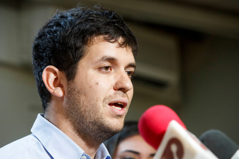 Alcalde de Independencia pide más atribuciones para los funcionarios de seguridad municipales: “No son carne de cañón”