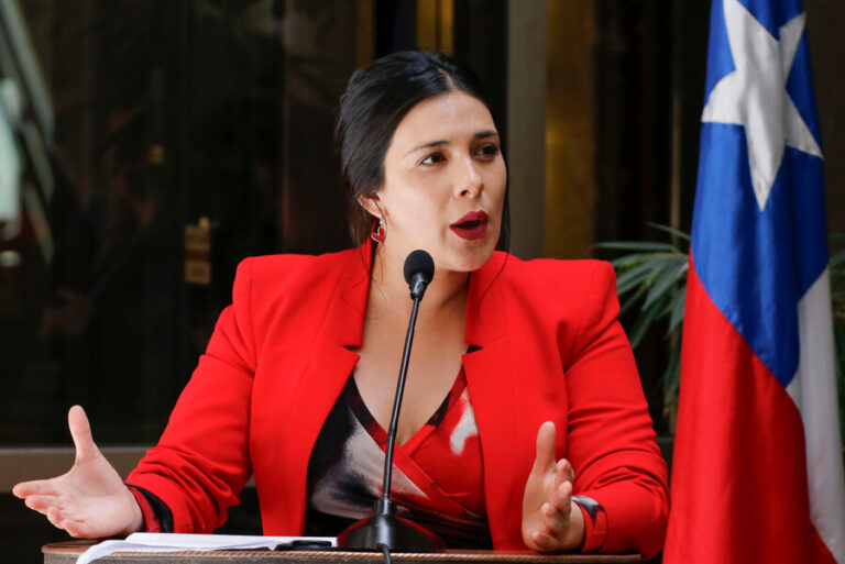 Revelan nuevo vínculo entre Karol Cariola y empresario chino del barrio Meiggs: Sería dueño del departamento allanado por PDI