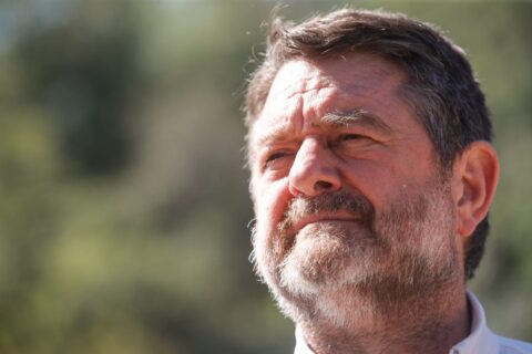 Tribunal sobresee definitivamente a Claudio Orrego en caso ProCultura y condena en costas al Ministerio Público