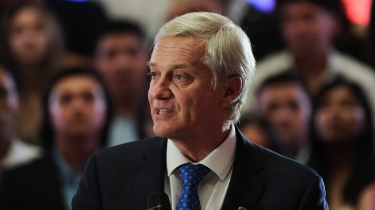 Kast adelantó que apoyará a Matthei o Kaiser si no pasa a segunda vuelta