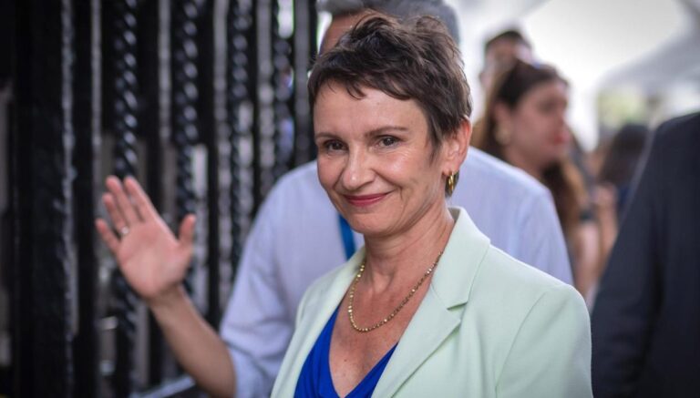 Carolina Tohá confirma su precandidatura presidencial: 