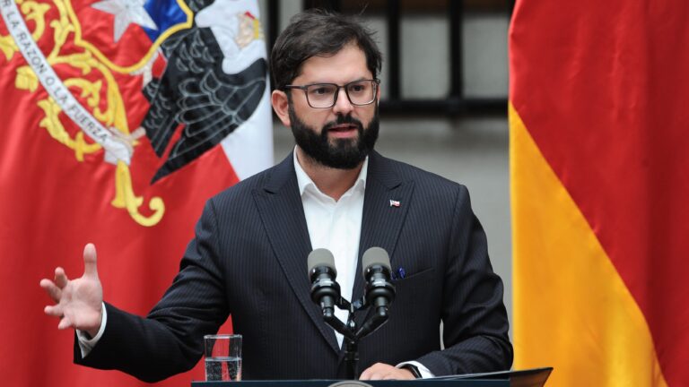 Presidente Boric sostendrá esta noche cadena nacional para anunciar a Luis Cordero como ministro de Seguridad