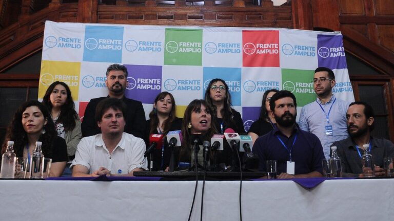 Frente Amplio aún no define carta presidencial: Seguirán debate 