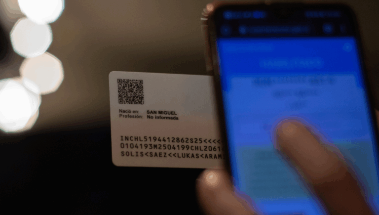 Trabajador que recibió su carnet con foto y firma de 9 años al fin tiene nueva cédula: Está bloqueada