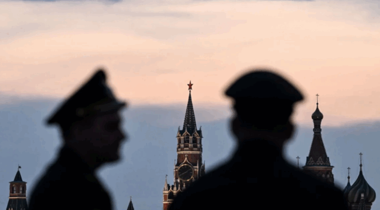 Exclusiva CNN: Inteligencia muestra que Rusia y China intentan reclutar empleados federales estadounidenses descontentos