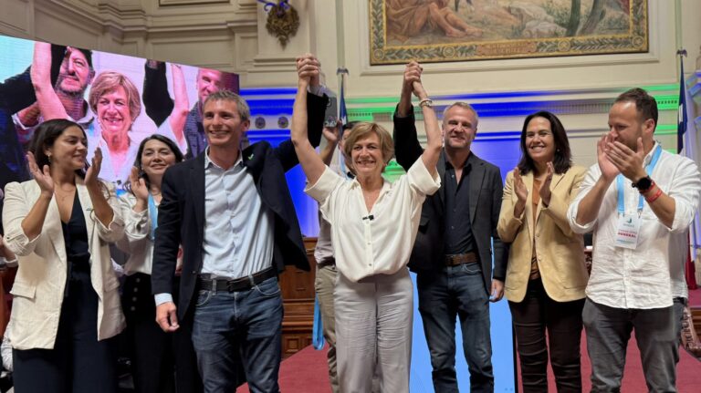 ¡Es oficial! Evelyn Matthei es la candidata presidencial de Chile Vamos