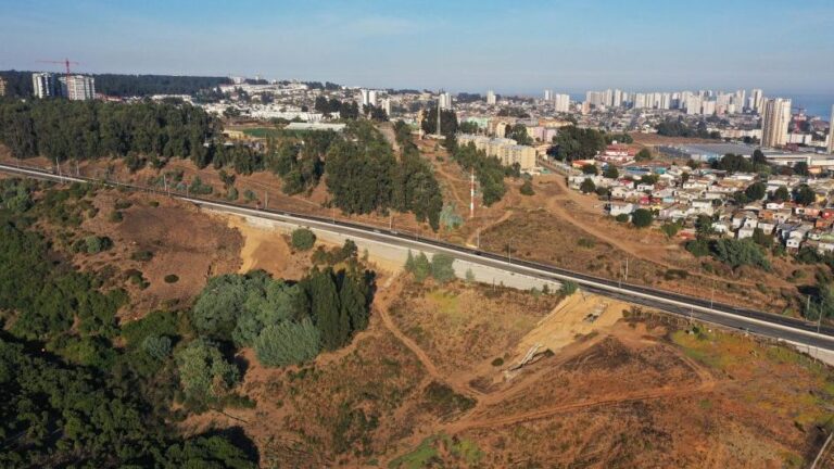 Habilitan tránsito vehicular en el Camino Internacional de Concón tras la reparación del socavón