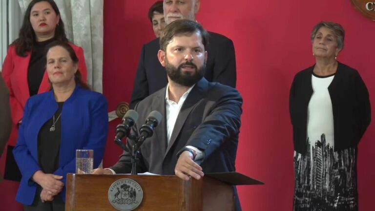 Presidente Boric llama al oficialismo a primarias 