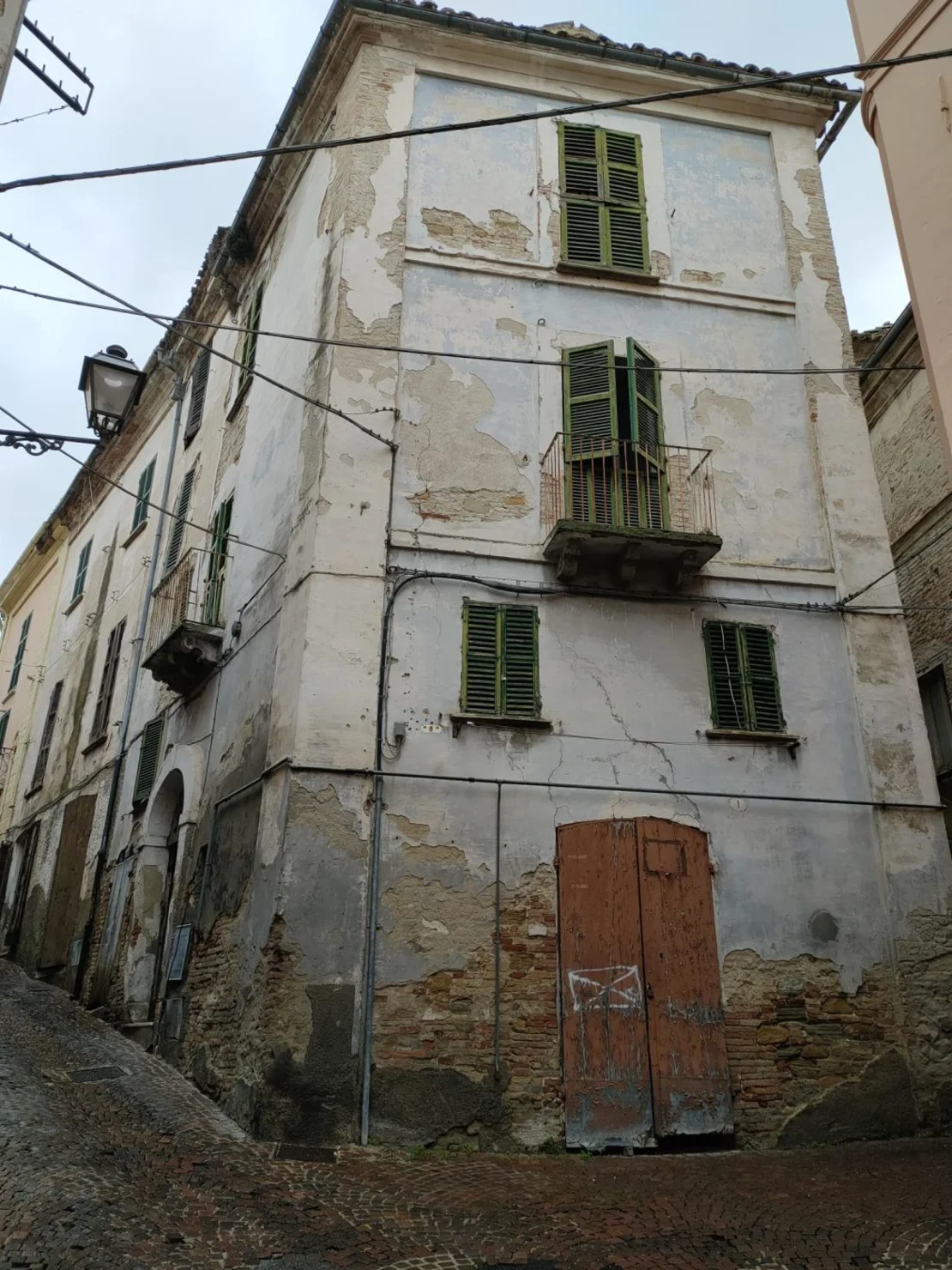 Esta casa construida a principios del siglo XX, se vendió por un euro en un lote anterior. Cortesía de Gilberto Petrucci