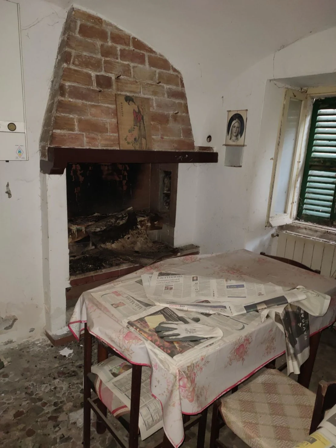 Las casas de un euro, como ésta de Penne, suelen estar amuebladas con las pertenencias de sus antiguos ocupantes. Cortesía de Gilberto Petrucci
