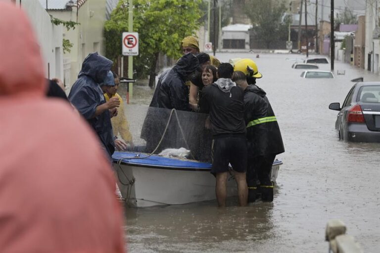 Emergencia en Argentina: Aumentan a diez los muertos por las inundaciones en la ciudad de Bahía Blanca